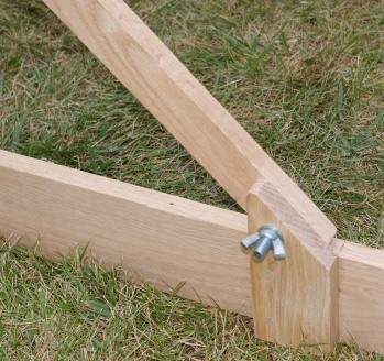 frame diagonal detail 2